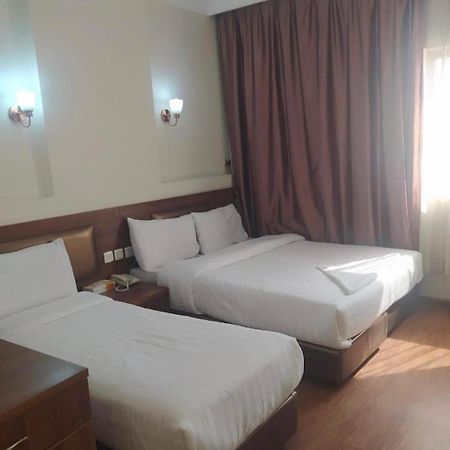 Hotel Multan Ngoại thất bức ảnh