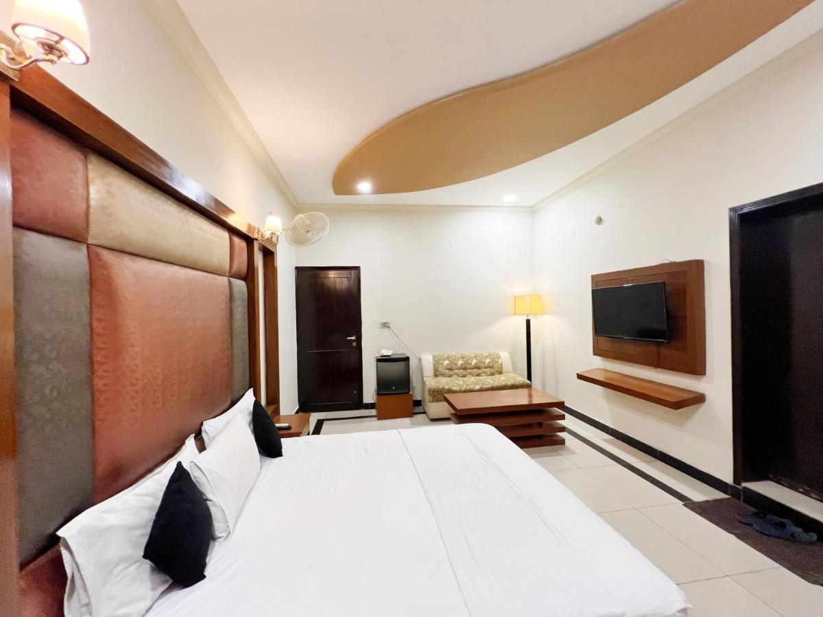 Hotel Multan Ngoại thất bức ảnh