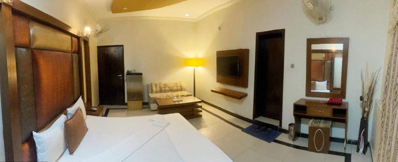 Hotel Multan Ngoại thất bức ảnh
