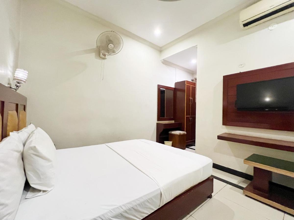Hotel Multan Ngoại thất bức ảnh