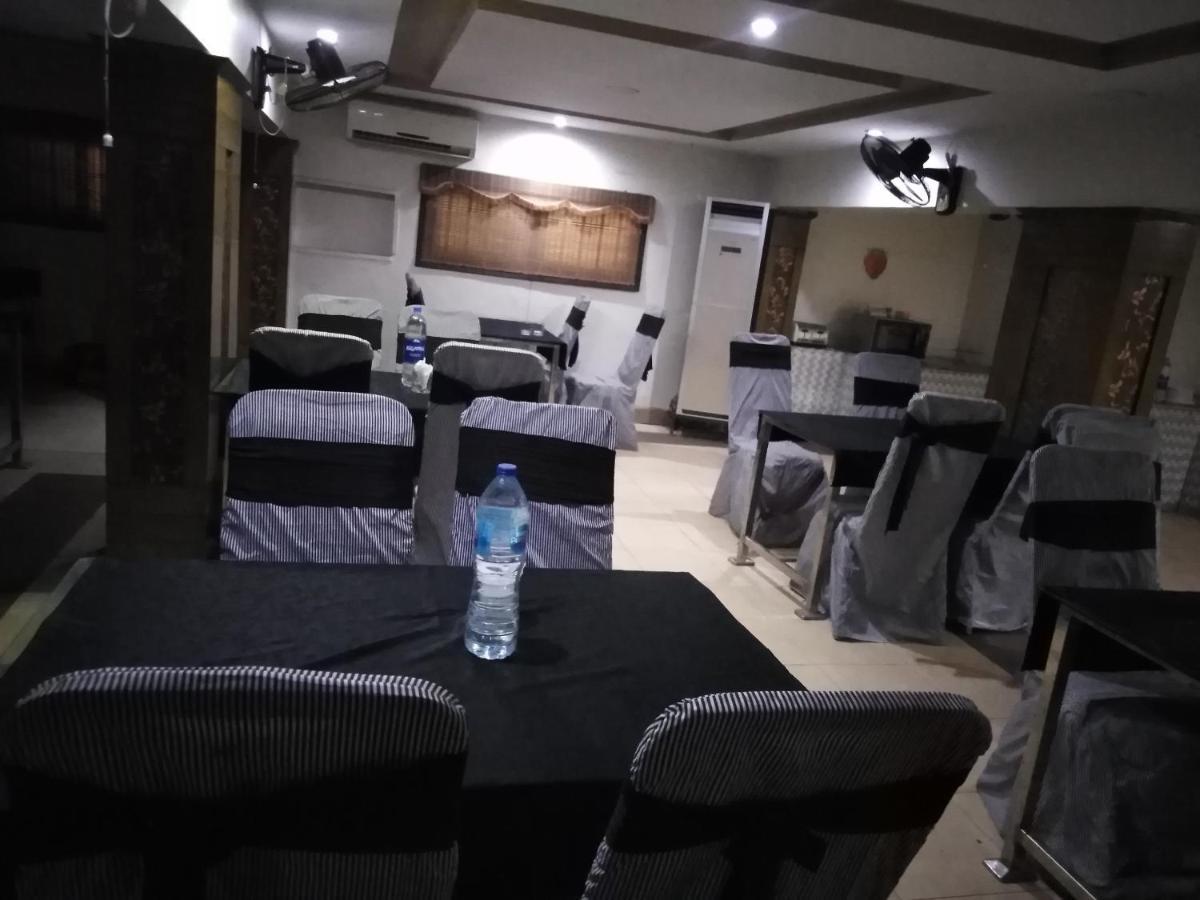 Hotel Multan Ngoại thất bức ảnh