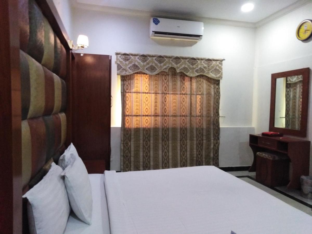 Hotel Multan Ngoại thất bức ảnh