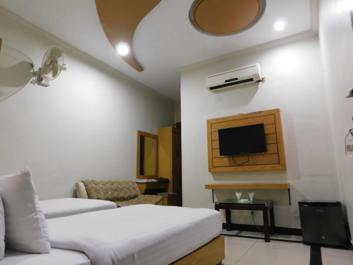 Hotel Multan Ngoại thất bức ảnh