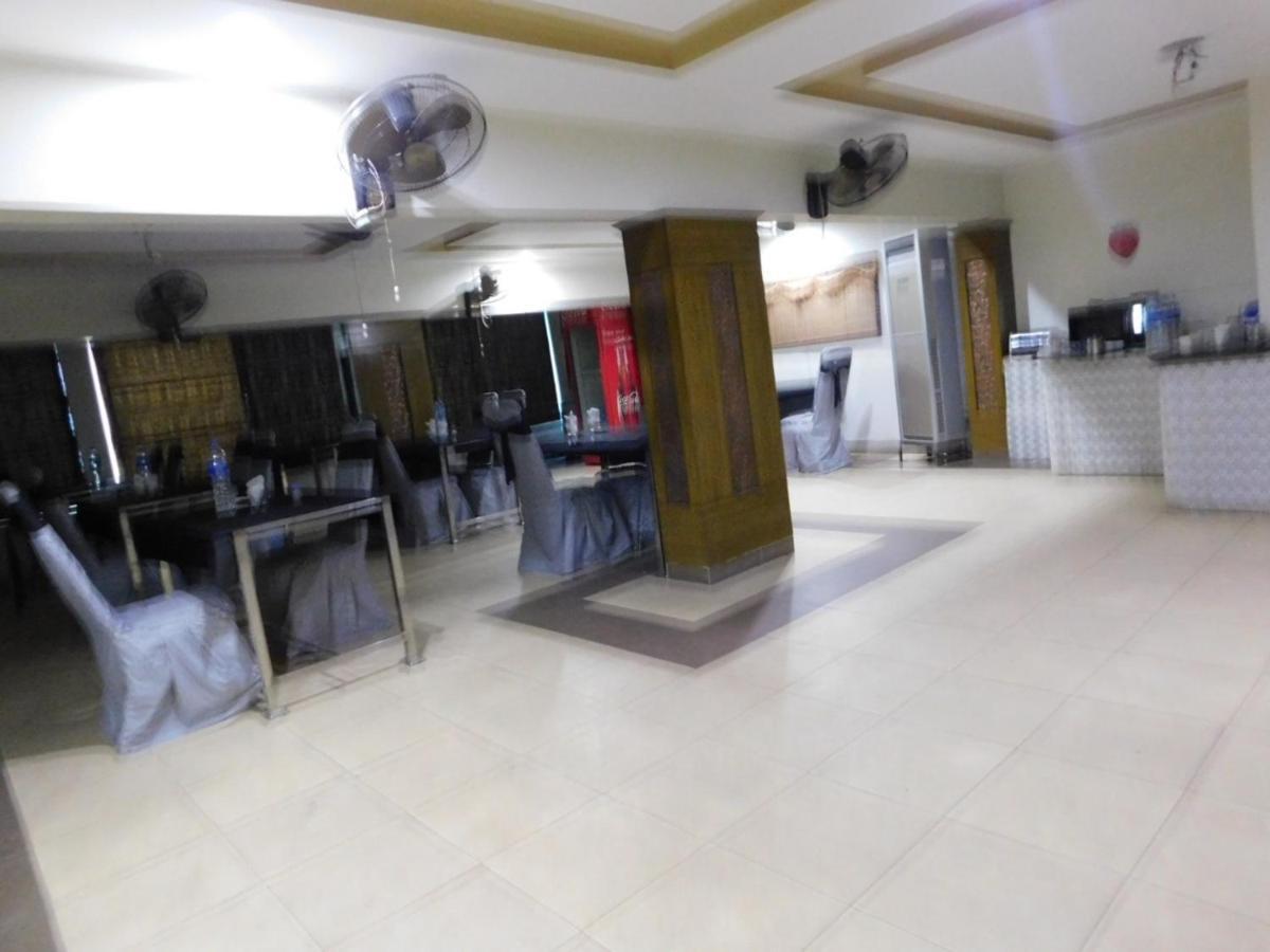 Hotel Multan Ngoại thất bức ảnh