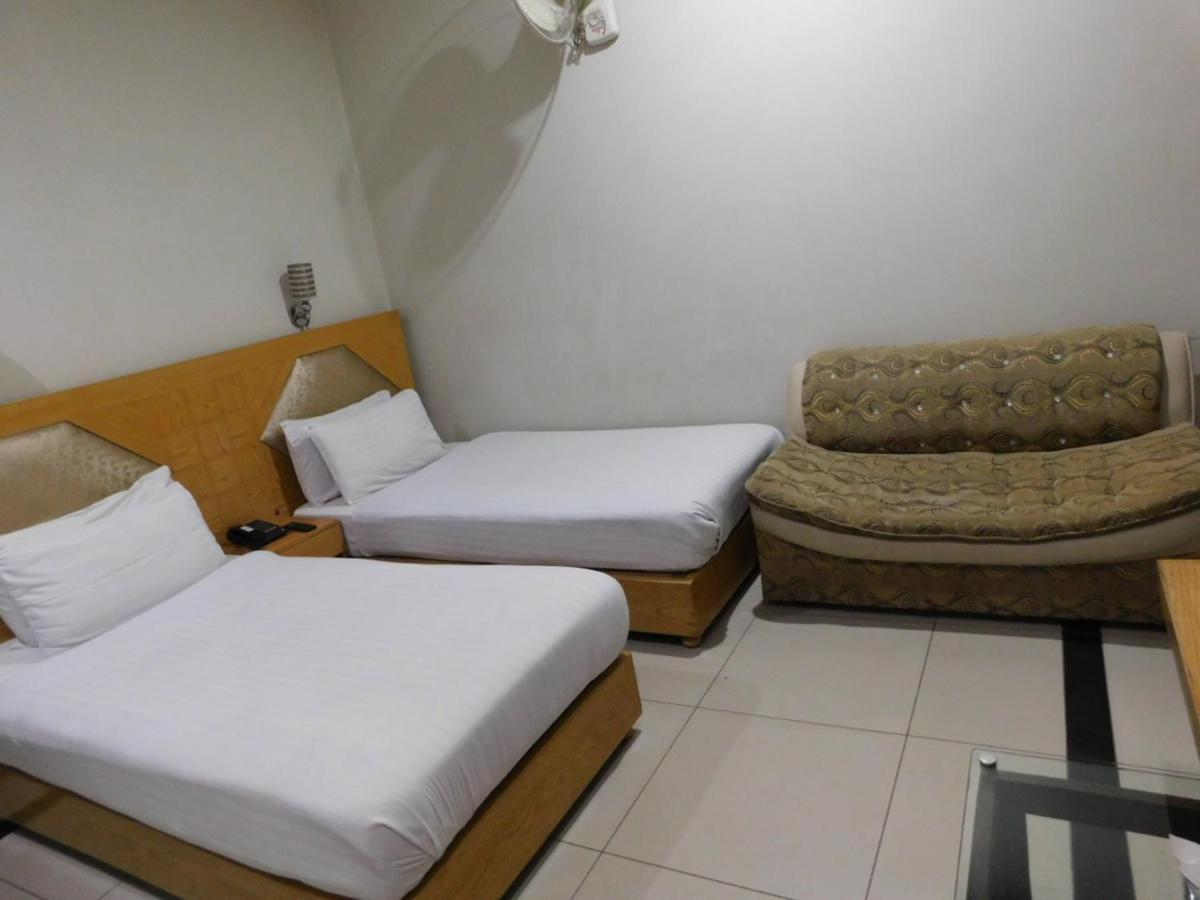 Hotel Multan Ngoại thất bức ảnh