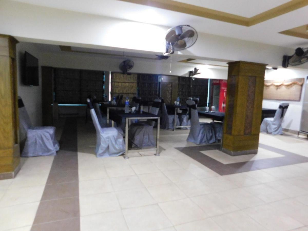 Hotel Multan Ngoại thất bức ảnh