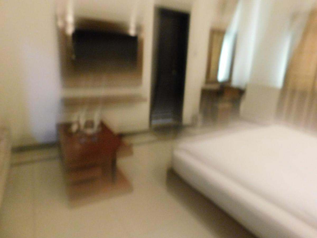 Hotel Multan Ngoại thất bức ảnh